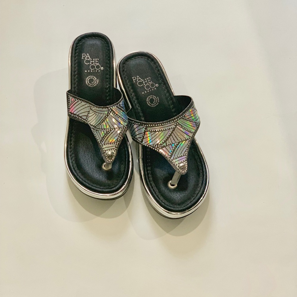 Sandals - Picture 2 of 4